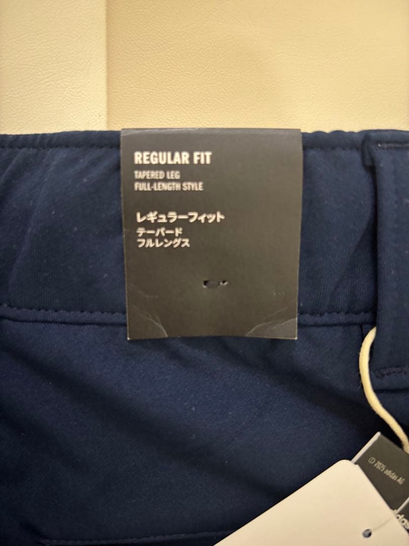 adidas レギュラーフィット テーパードパンツ M ネイビー