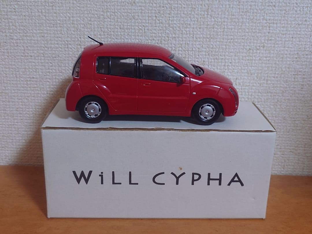 トヨタ ウィル サイファ 1/24 非売品 ミニカー カラーサンプル レッド