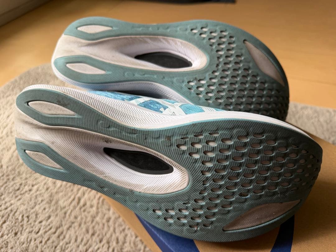 ASICS マジックスピード4 27センチ