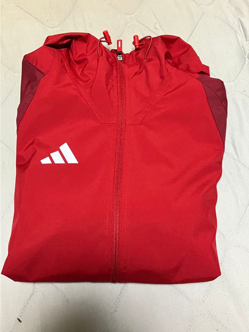 【新品】adidas 赤 ナイロン ウィンドブレーカー フード付き