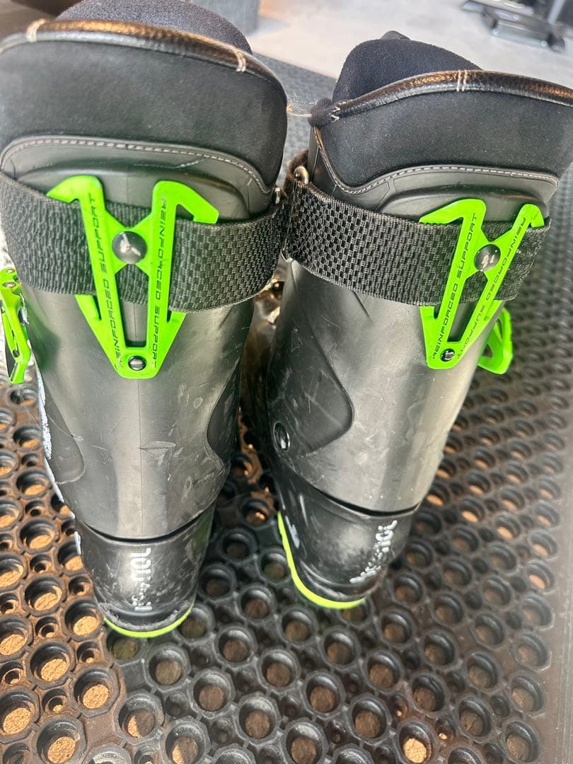 ROSSIGNOL 70evoスキー用ブーツ