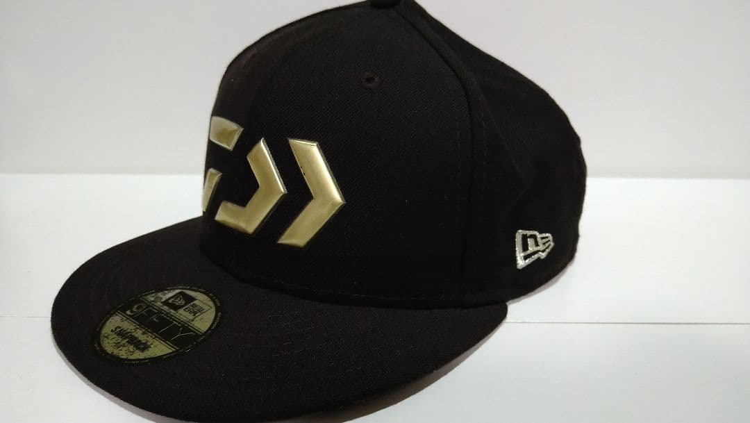 か*ー様 NEWERA　Daiwaキャップ 金色ロゴ