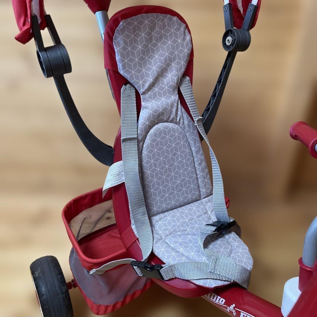 ラジオフライヤー RADIO FLYER 4-IN-1 トライク 三輪車