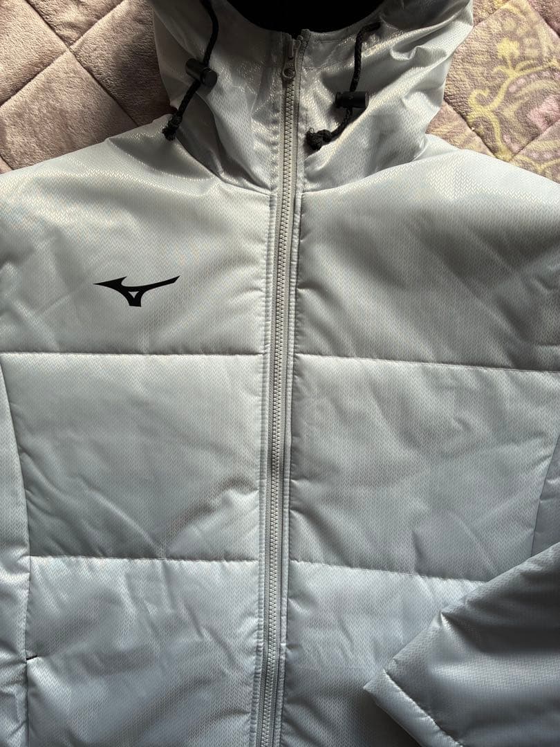 Mizuno フード付きグレーキルティングジャケットシルバー