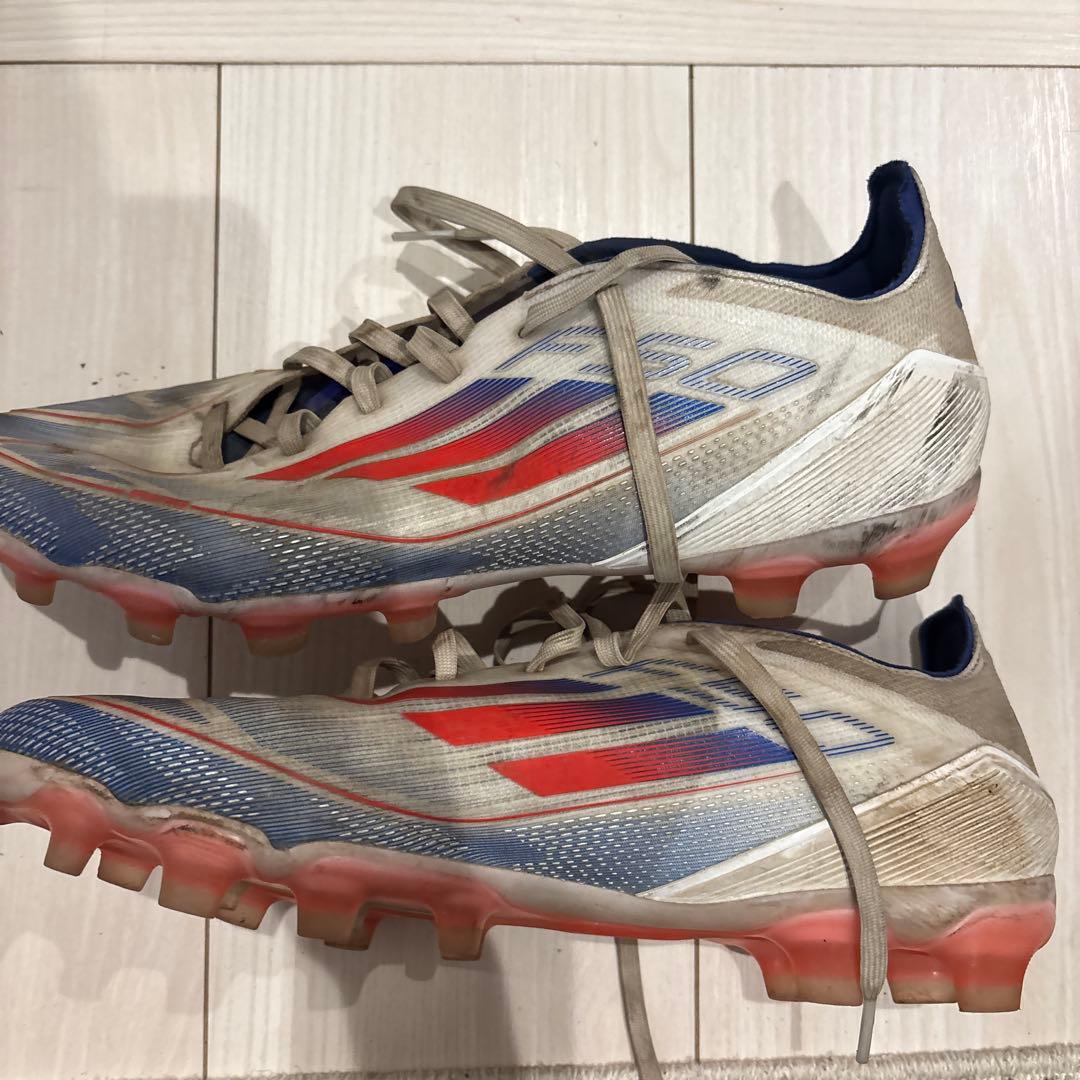 adidas サッカーシューズ 白/赤/青