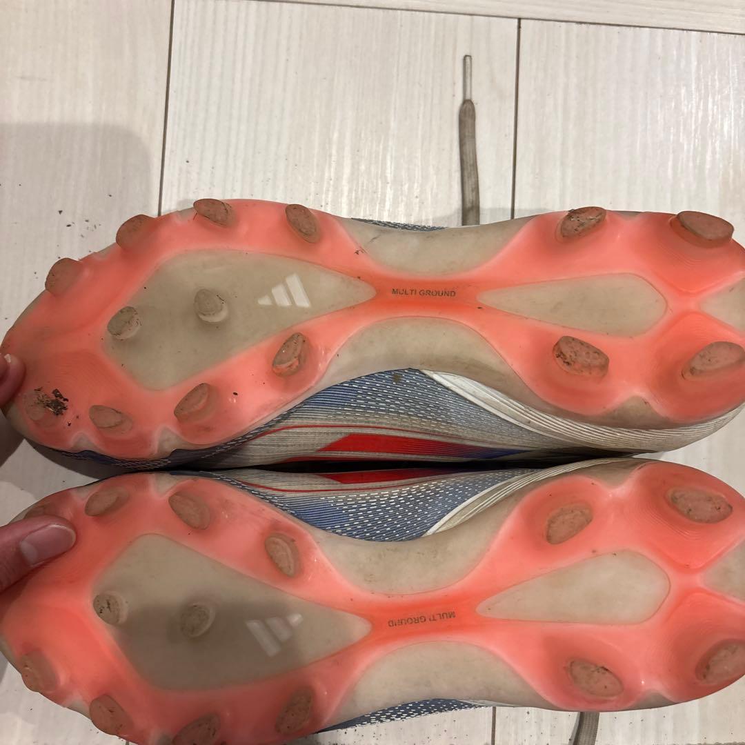 adidas サッカーシューズ 白/赤/青