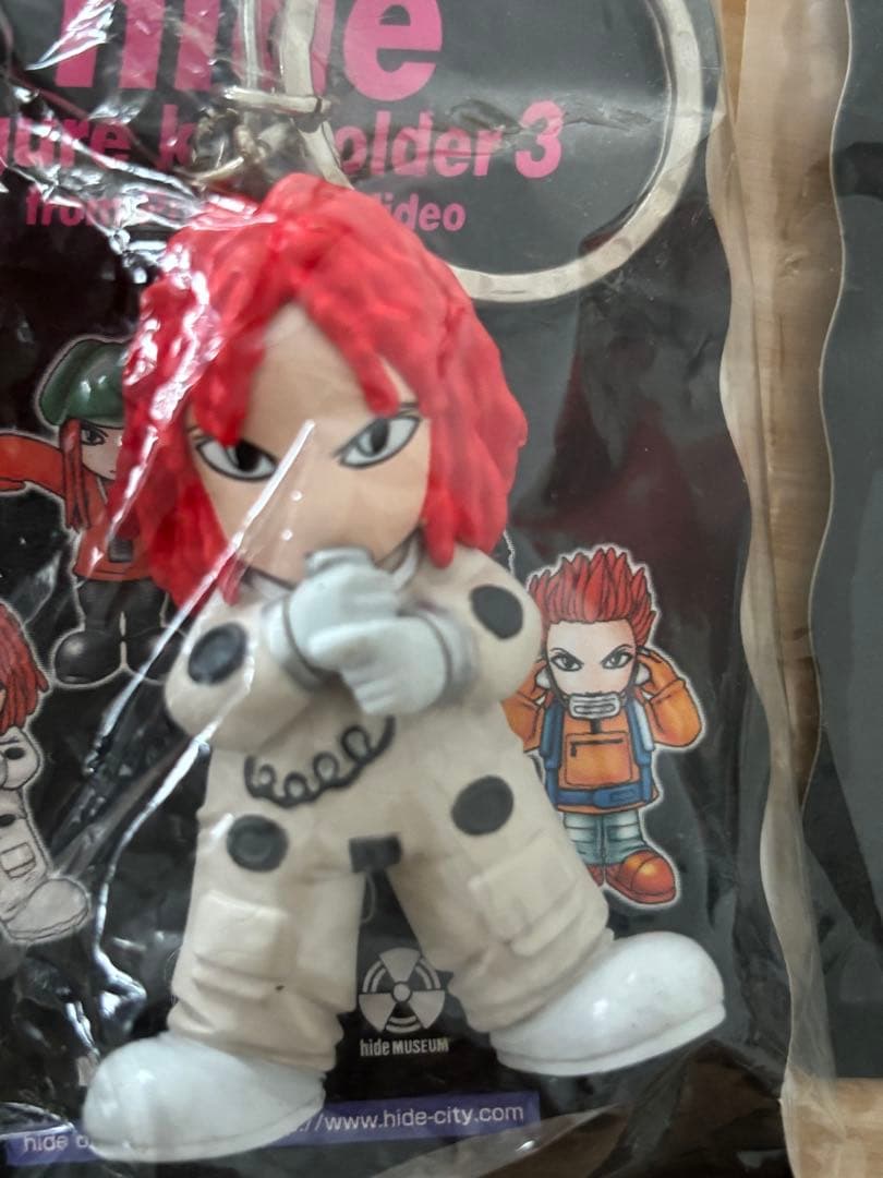フィギュアキーホルダー 未開封品 ☆ hide ☆