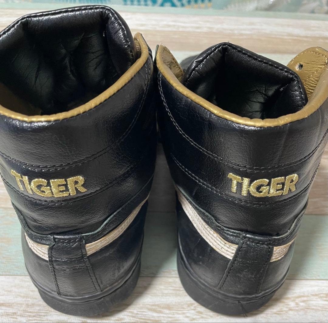 ポイントゲッター　ASICS TIGER ブラック