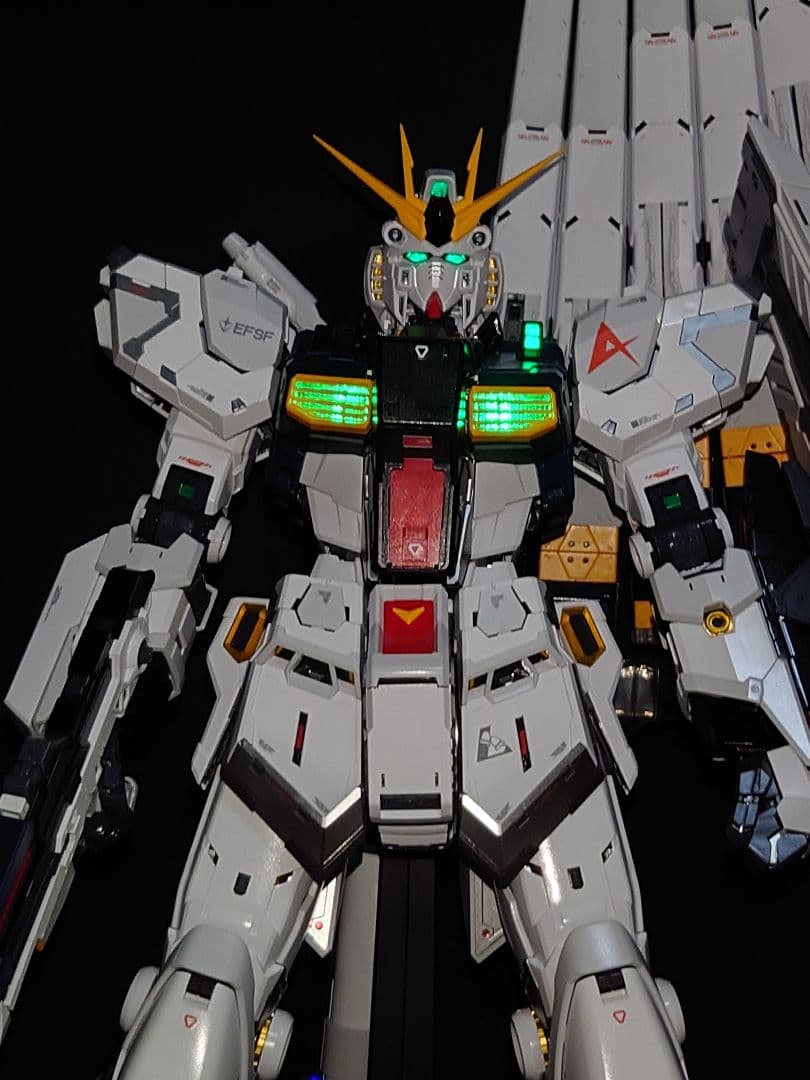 PG UNLEASHED 1/60 νガンダム　完成品