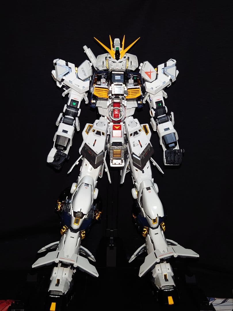 PG UNLEASHED 1/60 νガンダム　完成品