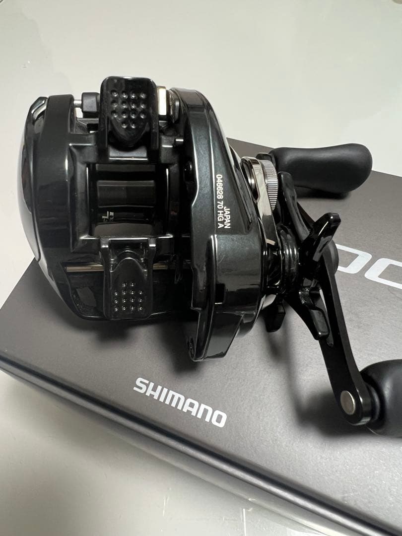 美品　シマノ　24メタニウムDC 70HG