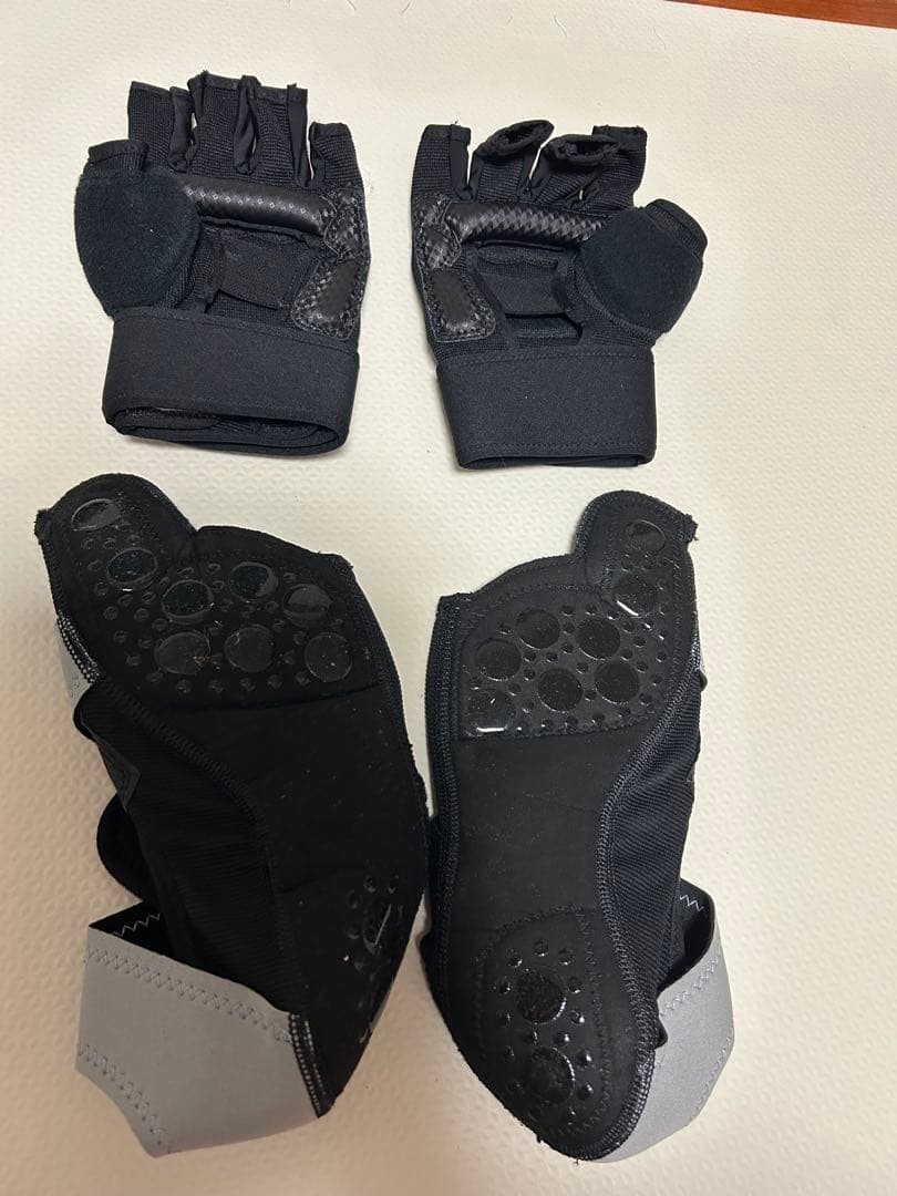 Burnes Style ボクシンググローブ Sサイズ、シューズMサイズブラック