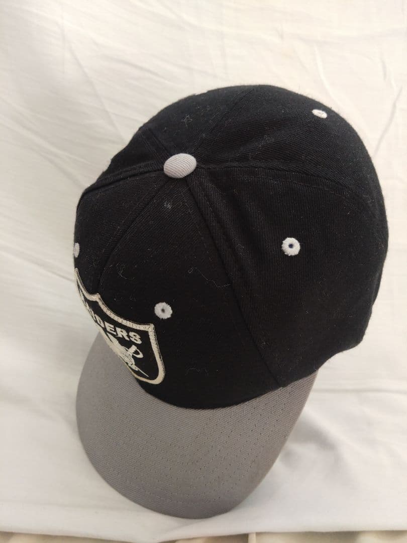 RAIDERS 刺繍ロゴワッペン キャップ 中古スナップバックyupoong