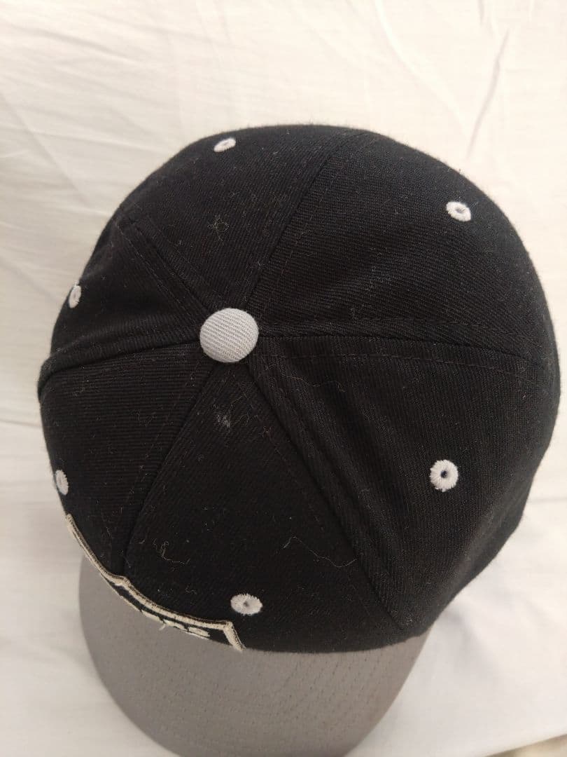 RAIDERS 刺繍ロゴワッペン キャップ 中古スナップバックyupoong