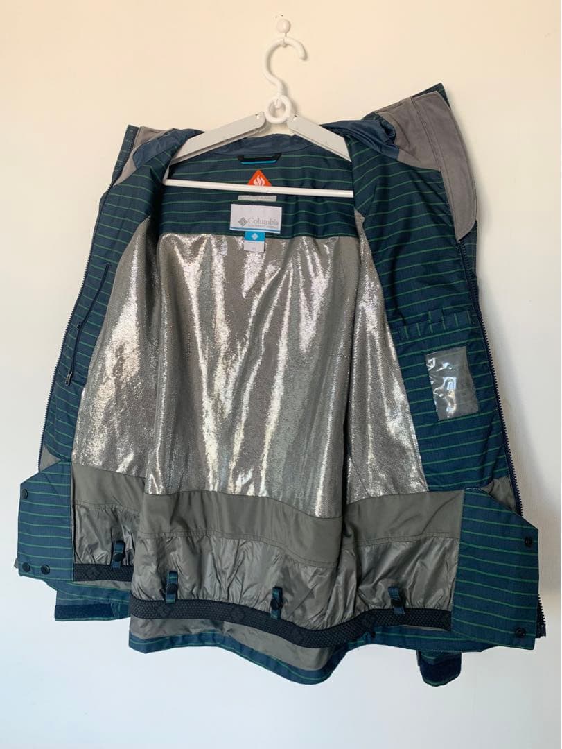 ◆コロンビアColumbia【定価3.5万円程】女性（子供）用スノボJKT
