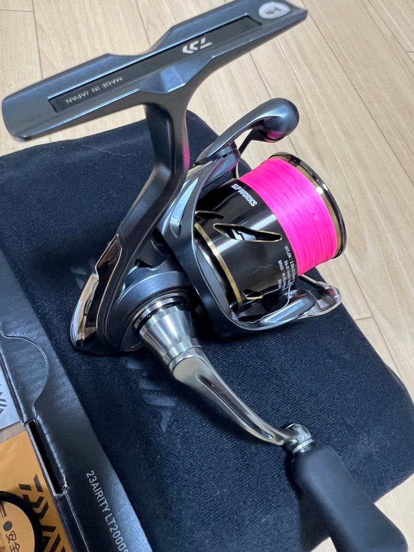 ダイワ23AIRITY LT2000S-H 未使用品