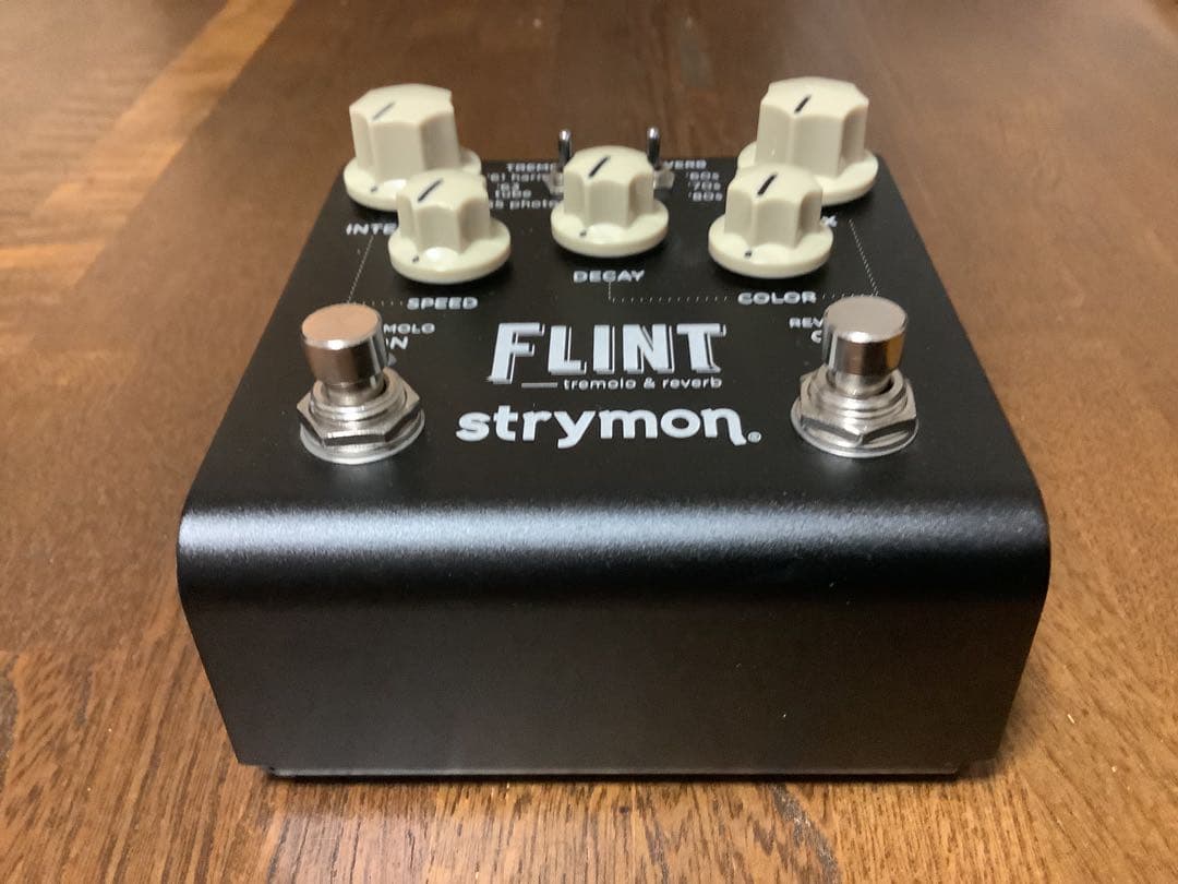 Strymon FLINT v2トレモロ & リバーブ