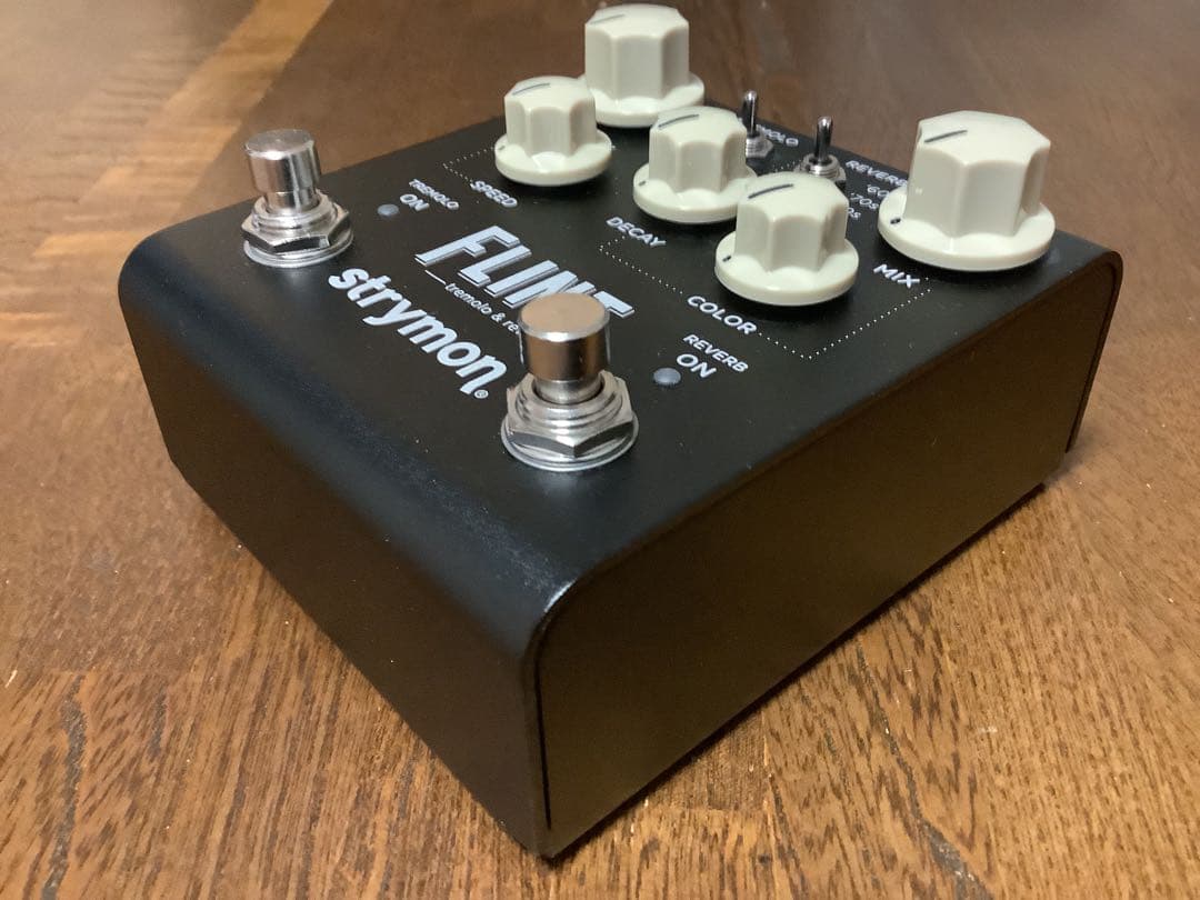 Strymon FLINT v2トレモロ & リバーブ