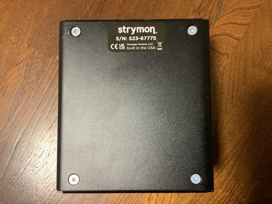Strymon FLINT v2トレモロ & リバーブ