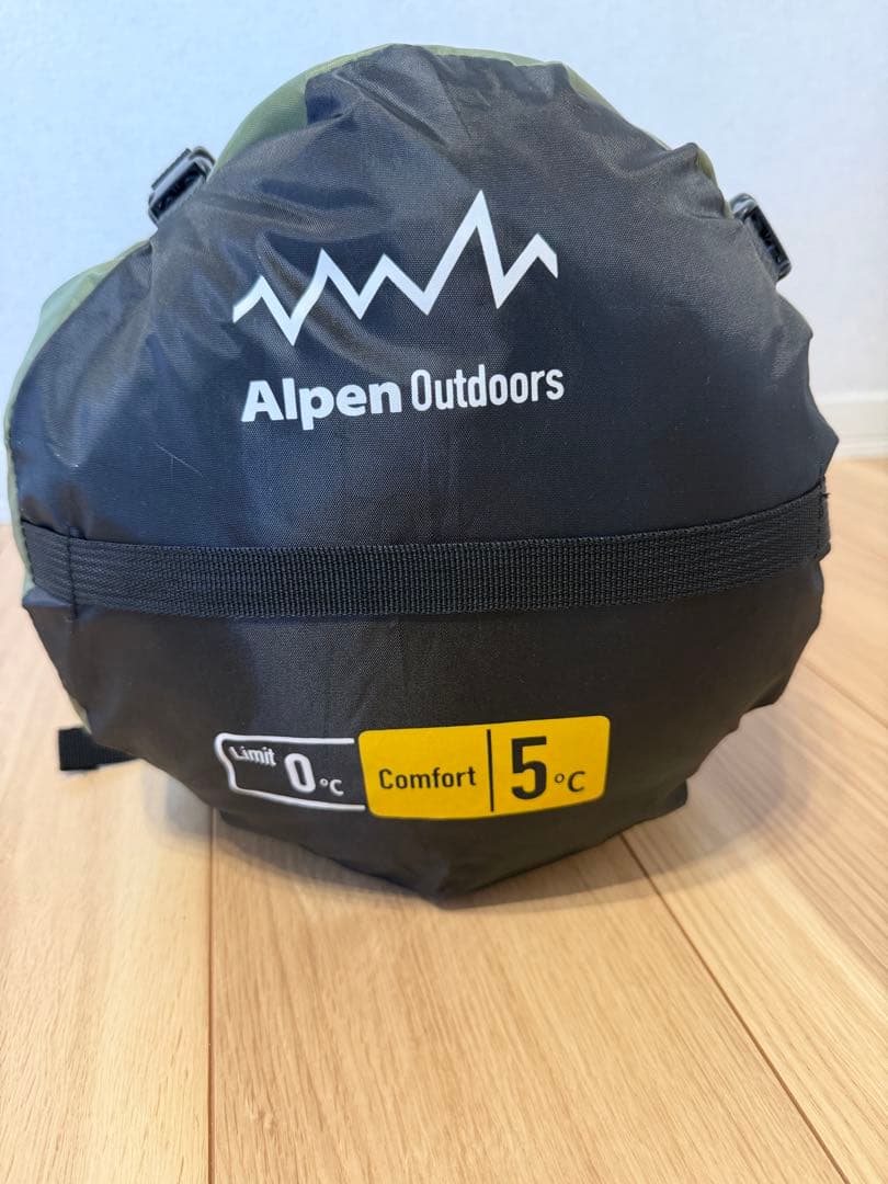 さぁ☆新品☆Alpen Outdoors Comfort 5 寝袋２つ