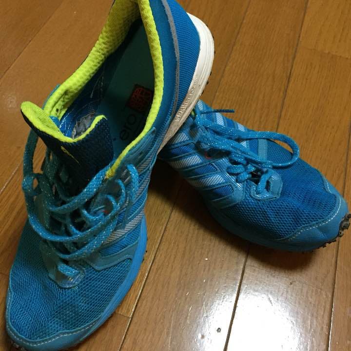 アディダス シューズ