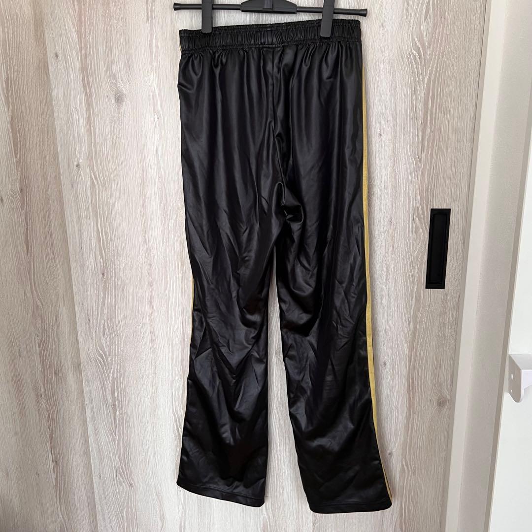 美品 adidasコーティング トラックジャケットSサイズ上下セット 着画あり⭐︎