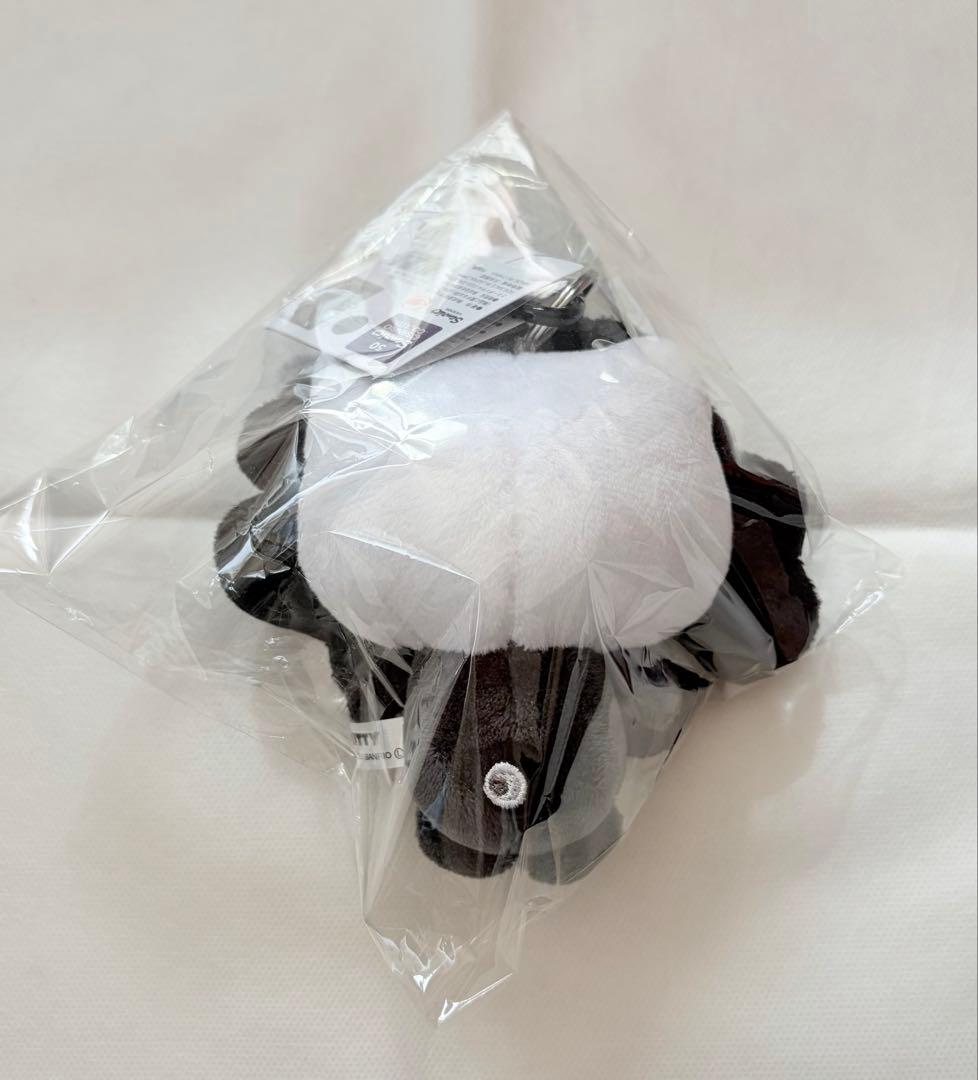 万博　サンリオ ミャクミャク ぬいぐるみ　黒　キティ　キーホルダー