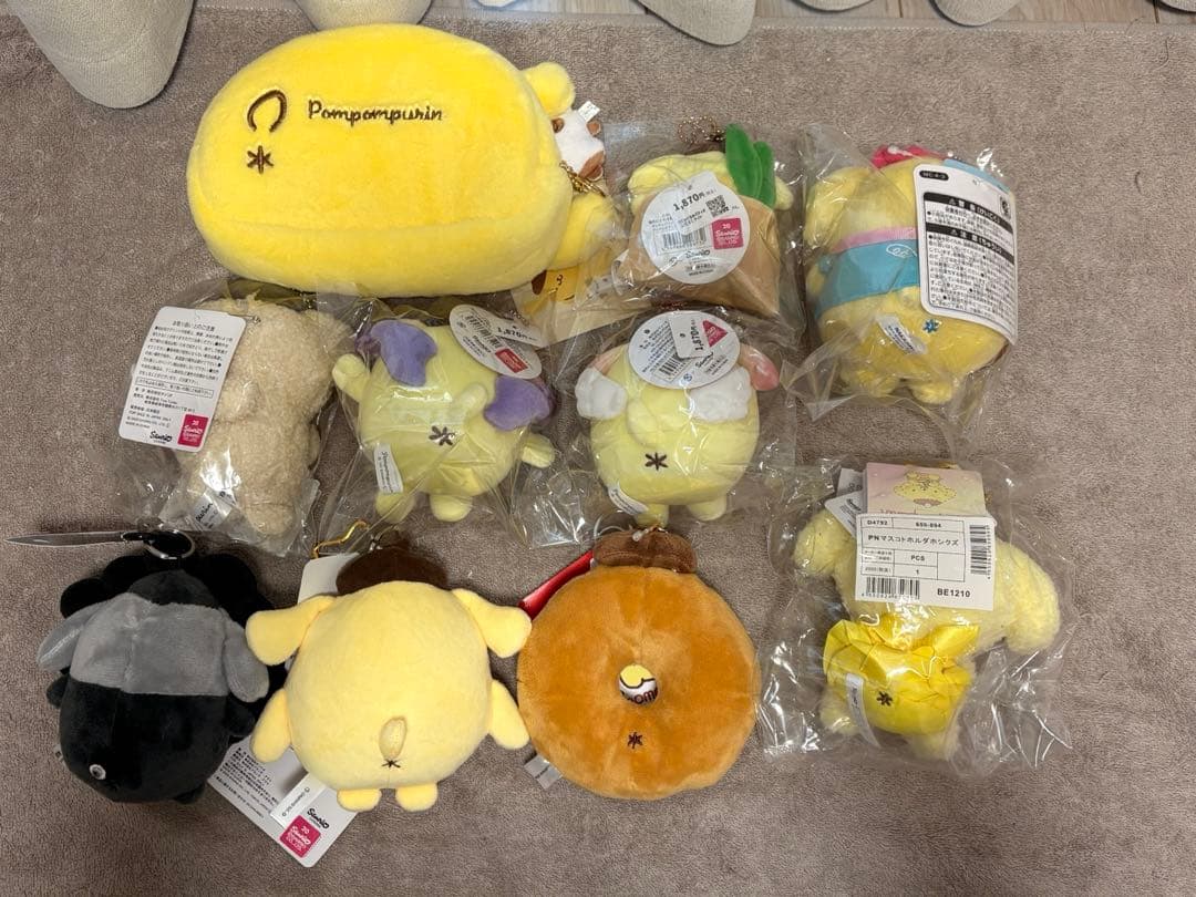 ポムポムプリン　マスコット　ぬいぐるみ　まとめ売り