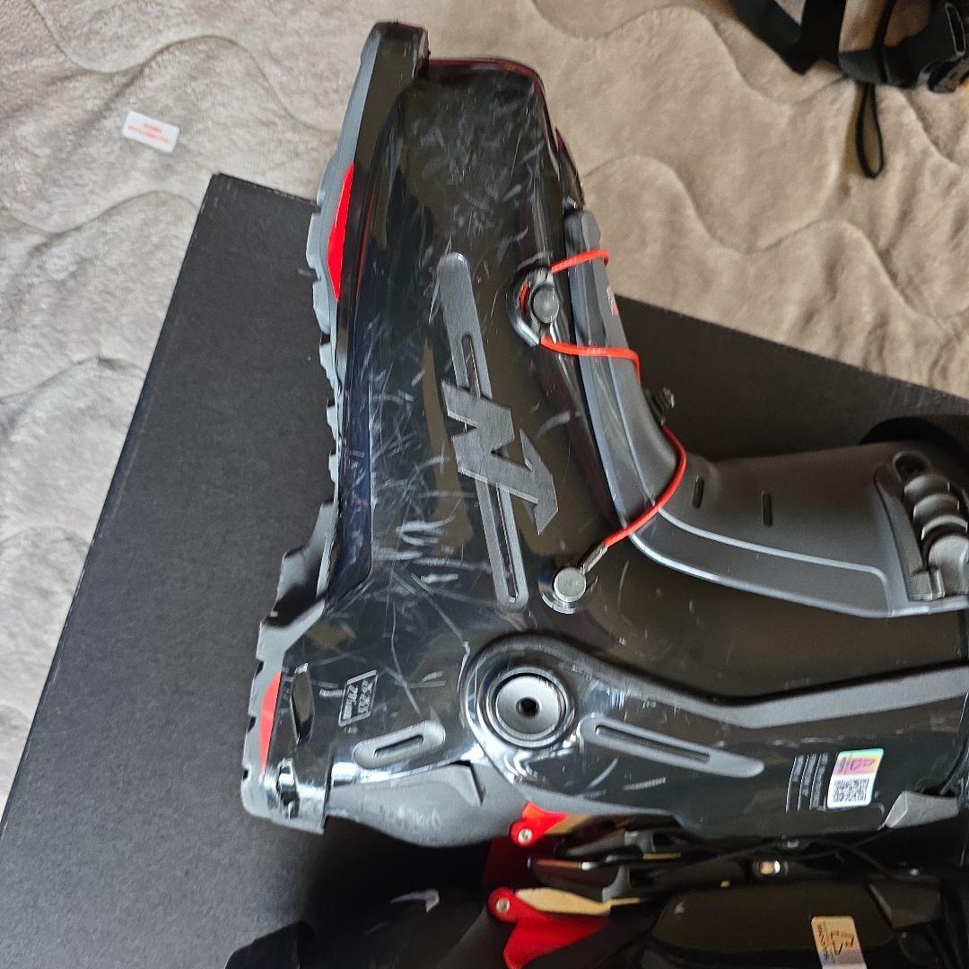 今シーズンモデル　ノルディカHF PRO 130中古使用感有り