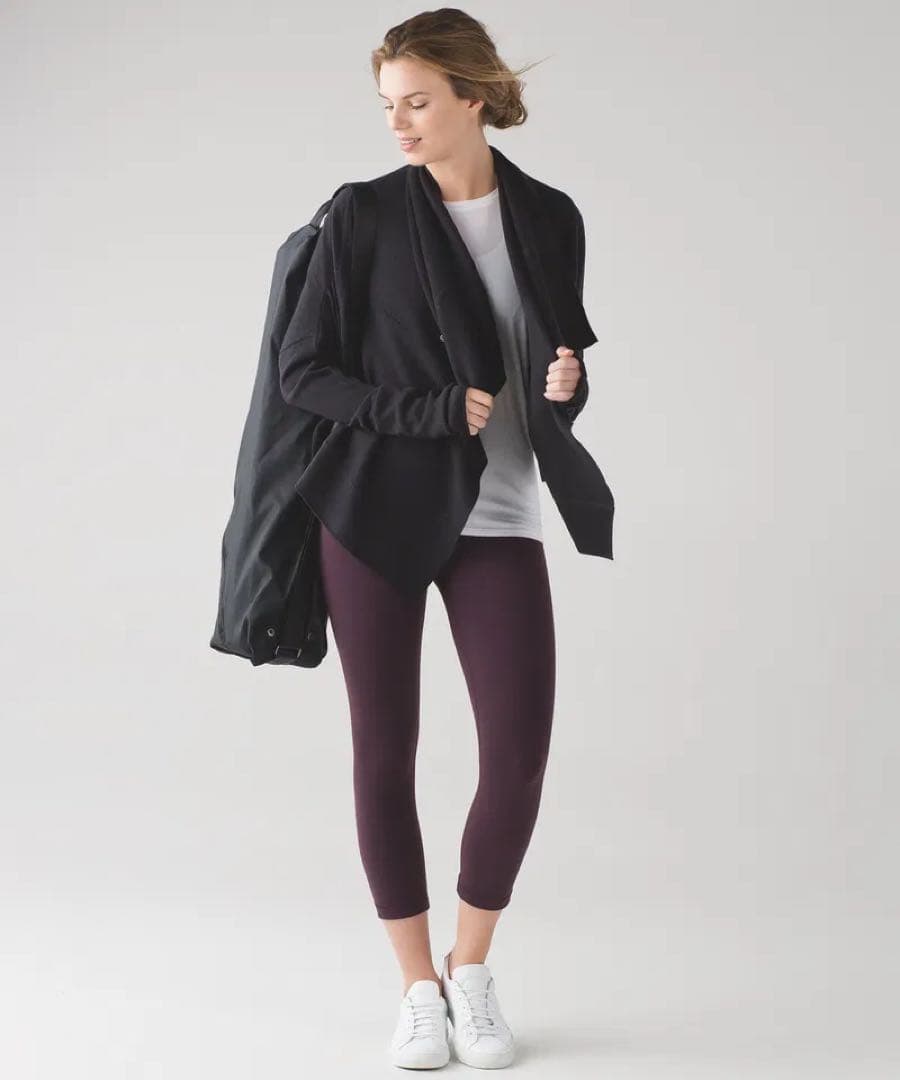 Lululemon カーディガン