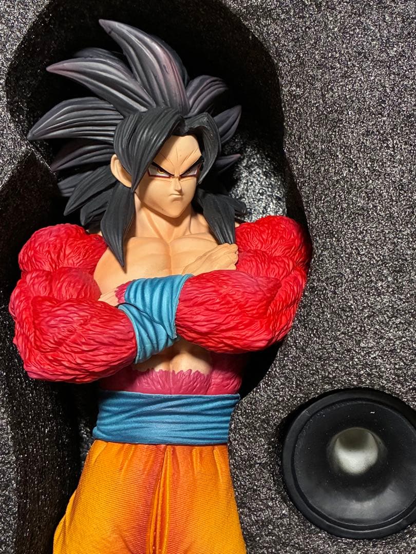ドラゴンボール　スーパーサイヤ人4 孫悟空＆ベジータ　2体セット　新品未使用品。