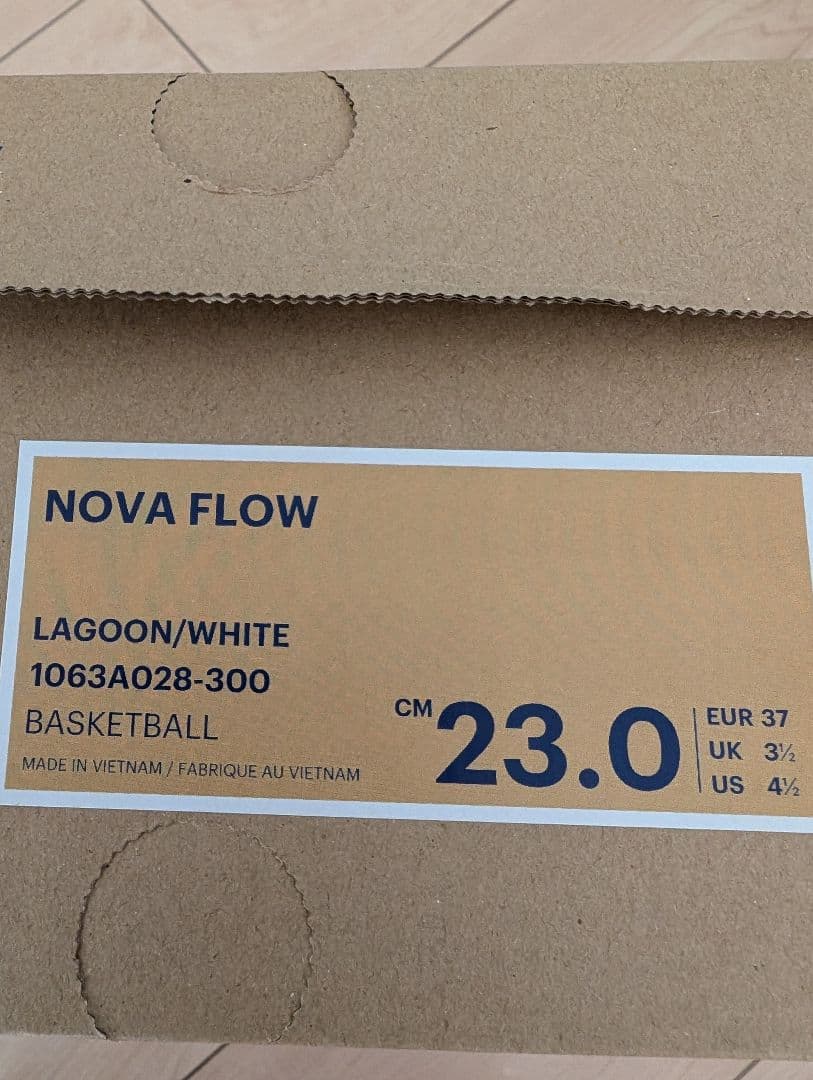 週末限定値下げ ASICS バスケットシューズ NOVA FLOW ノヴァフロウ