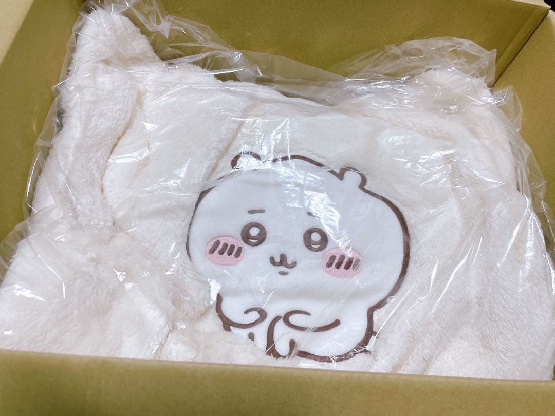 ちいかわ　うさぎ　ハチワレ　モモンガ　GUコラボ パジャマ　パーカー　セット　S