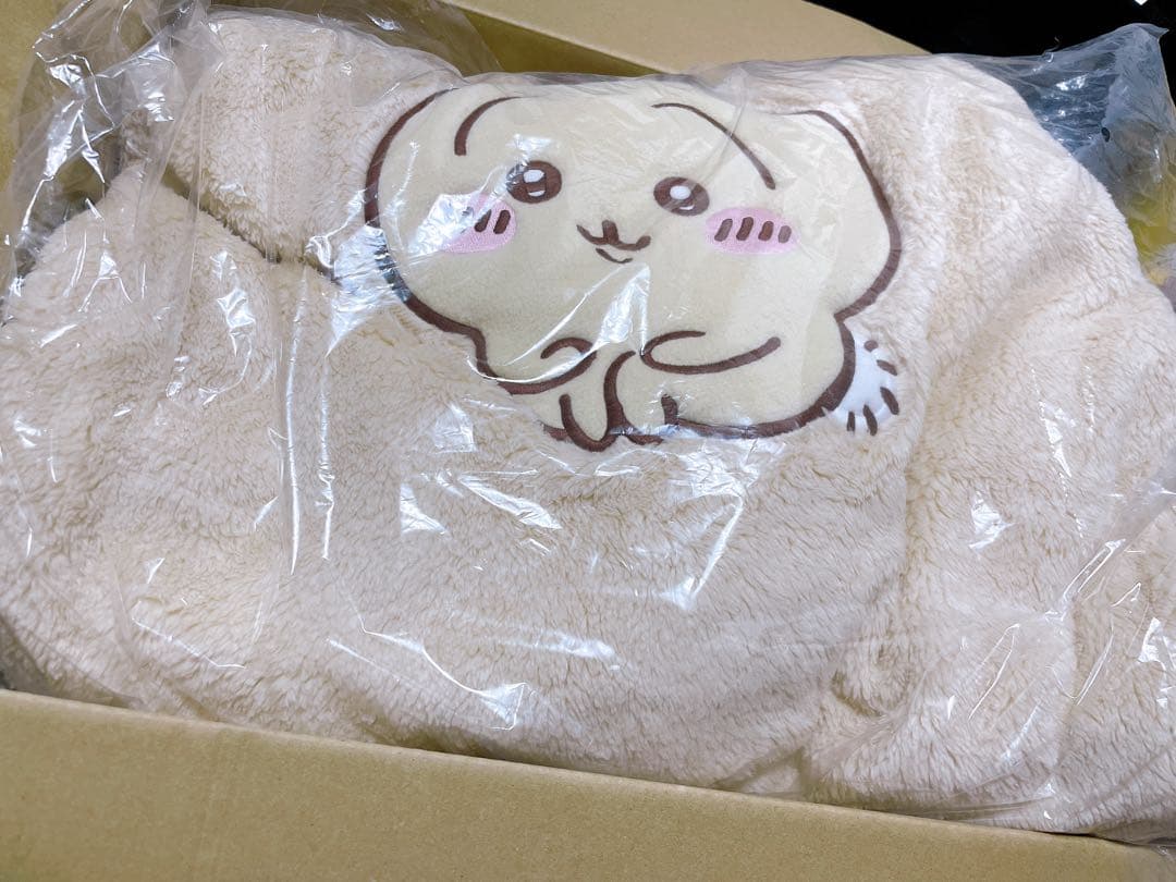 ちいかわ　うさぎ　ハチワレ　モモンガ　GUコラボ パジャマ　パーカー　セット　S