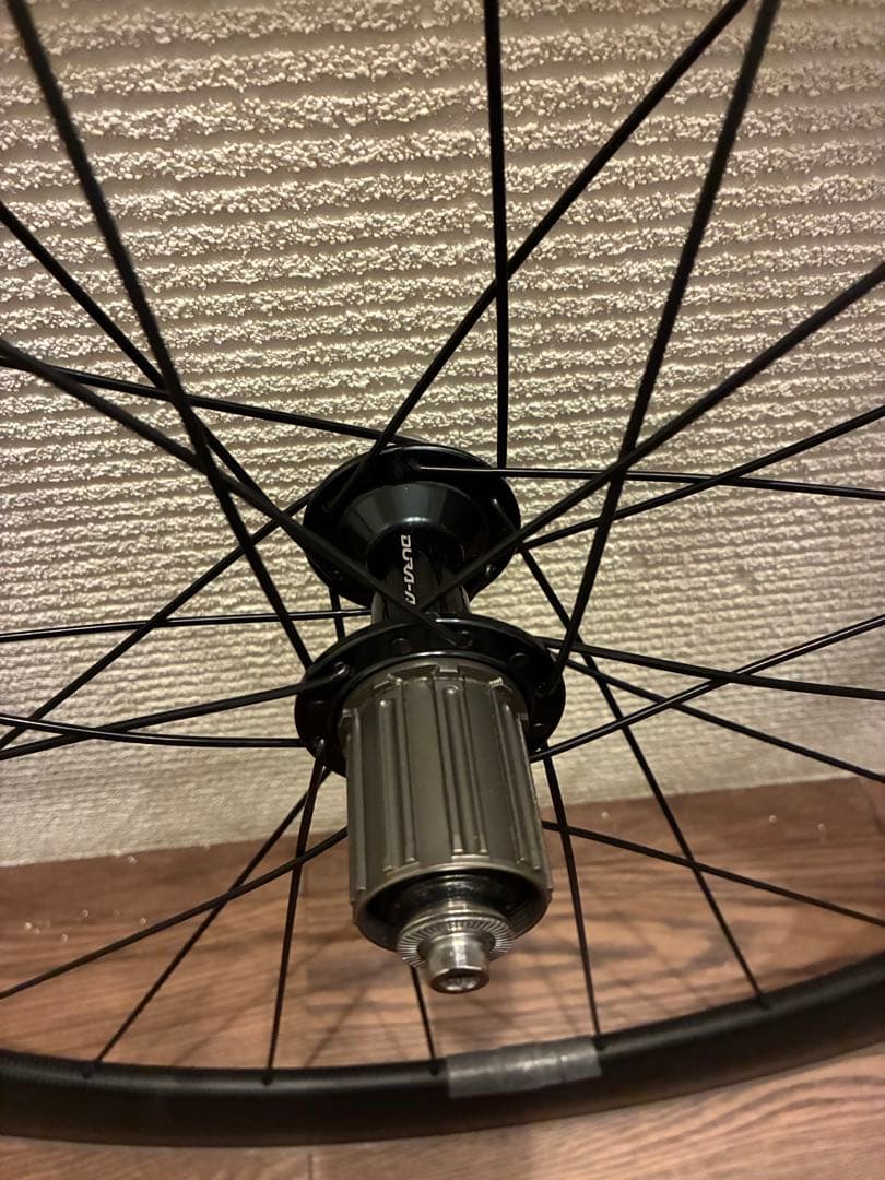 カーボンホイール　DURA ACE FH-9000 C60相当　クリンチャー