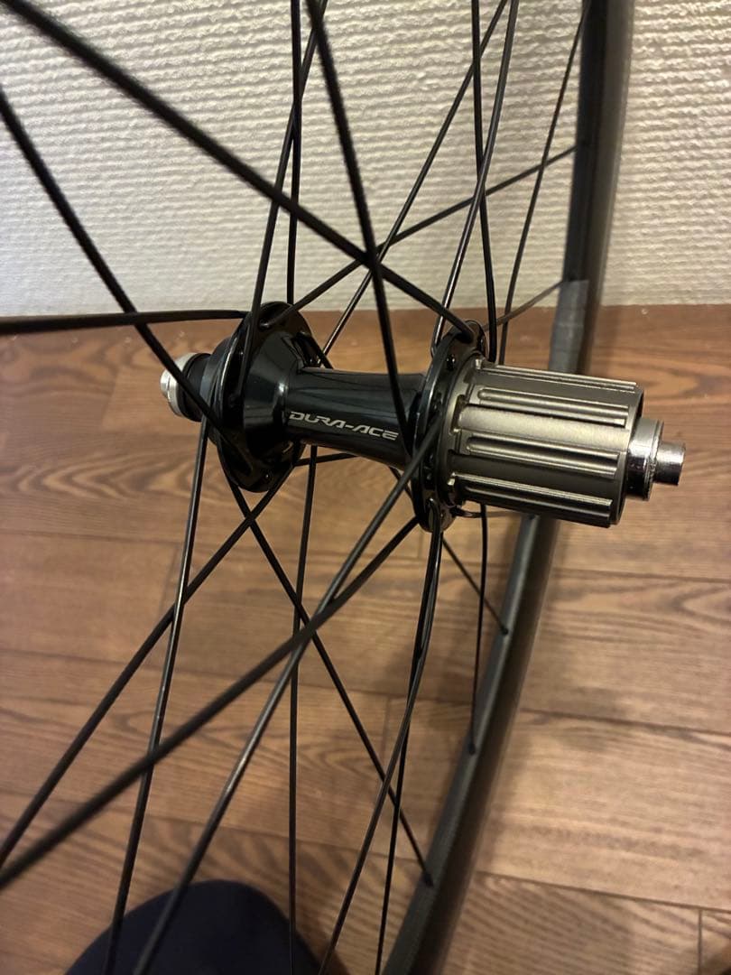 カーボンホイール　DURA ACE FH-9000 C60相当　クリンチャー