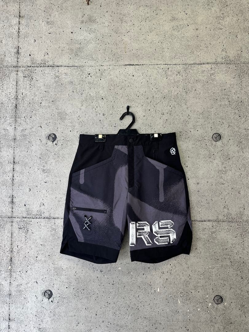 【新品未使用】サイズ4 メンズ ハーフパンツ ラッセルノ 2692