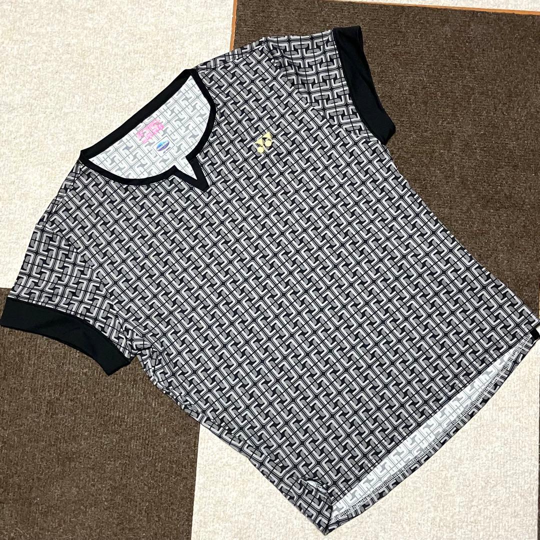 未使用に近い❣️YONEX ヨネックス ユニフォーム上下セット　バドミントン