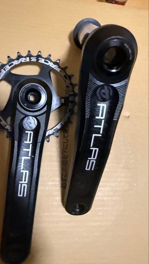 RACEFACE クランク ATLAS チェーンリング付き