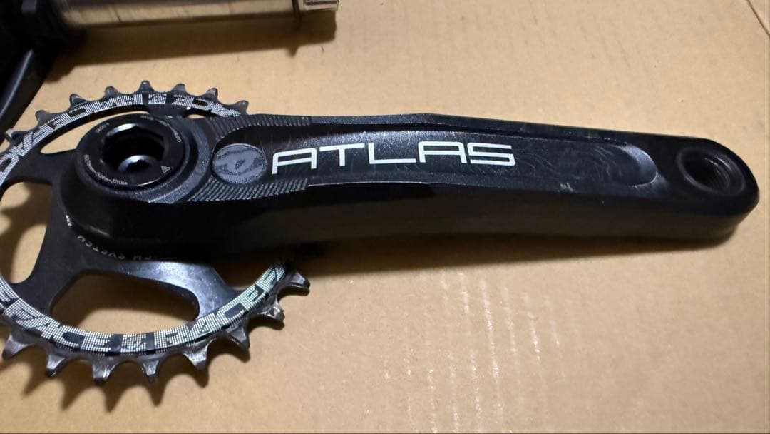 RACEFACE クランク ATLAS チェーンリング付き