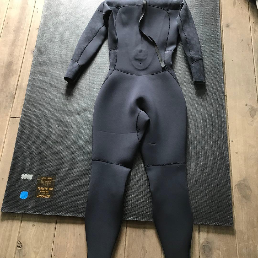 ROXY フルスーツ ダークグレーMサイズ定価¥42,900