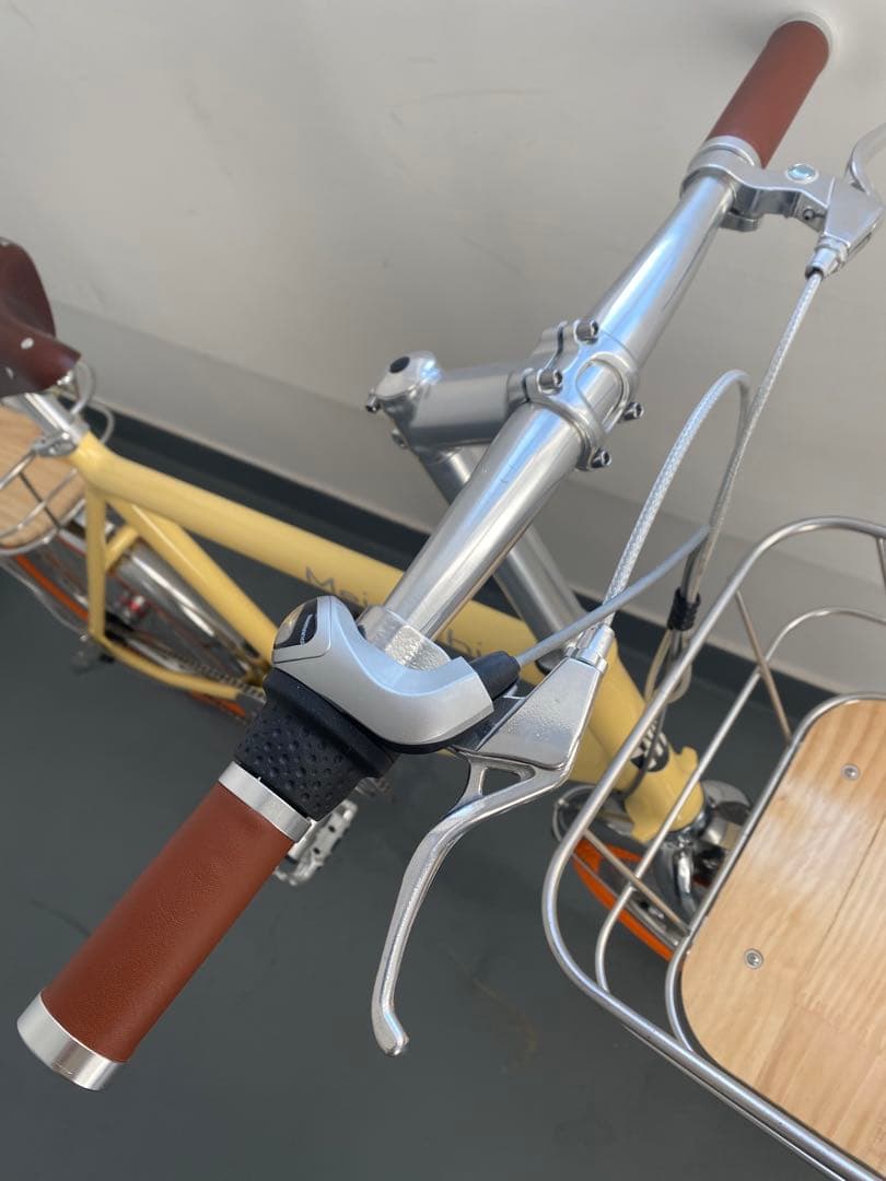 新品未使用 ミニベロ 自転車 アルミ 内装変速 泥除け カゴ 本革サドルグリップ