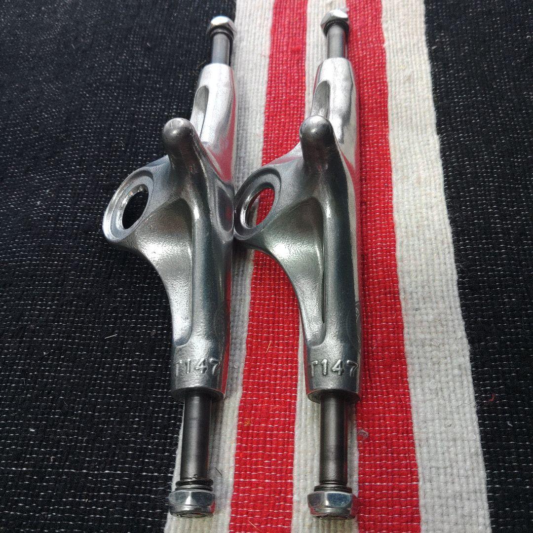 THUNDER サンダー トラック　チタニウムT147