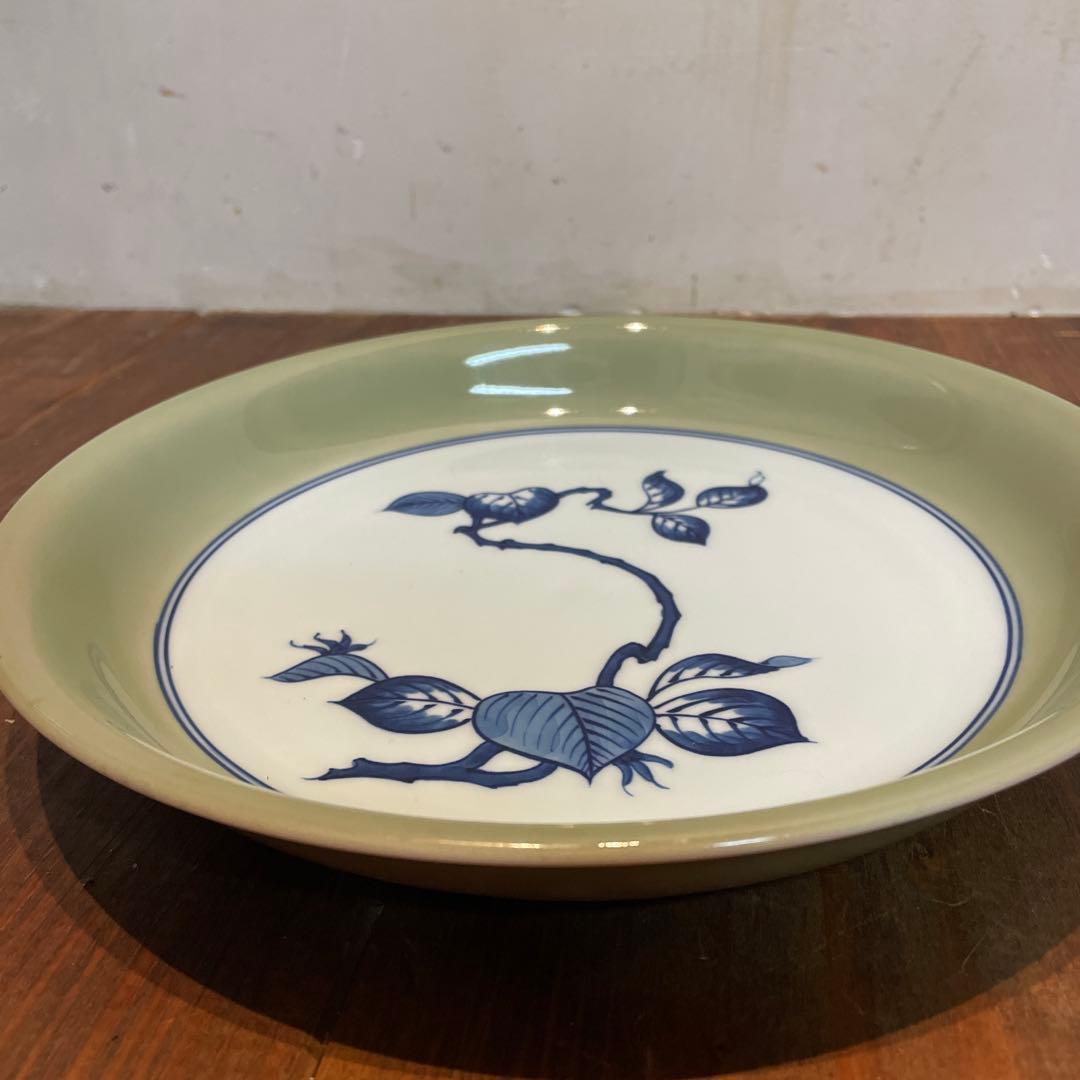 美品　有田焼　源右衛門窯　青磁木の葉文　盛り皿　ティファニーコラボ