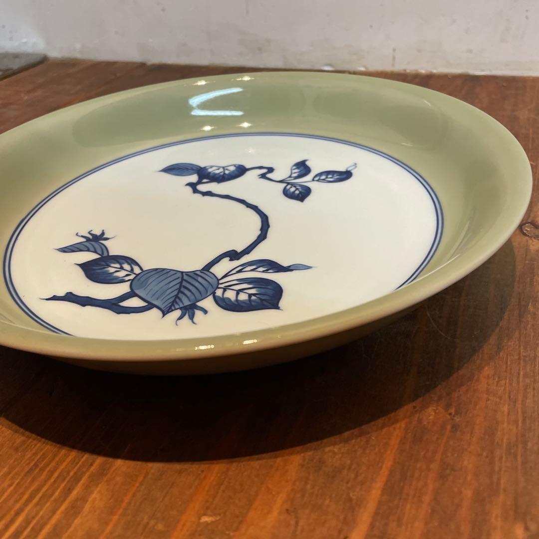 美品　有田焼　源右衛門窯　青磁木の葉文　盛り皿　ティファニーコラボ