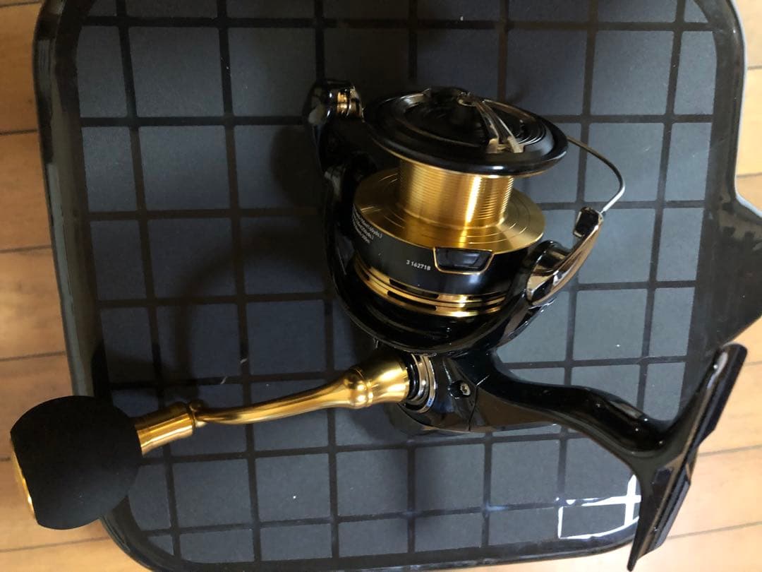 Daiwa スピニングリール　レガリス LT-5000-CXH