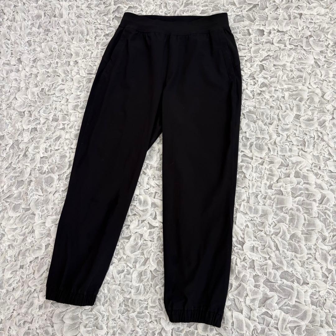 ルルレモン　クロップ　ジョガー　美品　黒 完売　美品