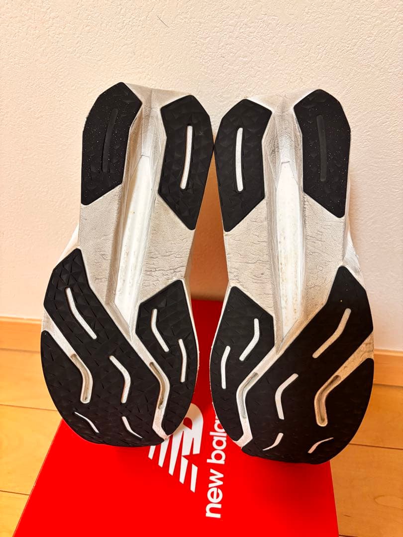 【26cm】ニューバランスFuelCell Propel v5 MFCPRLC5
