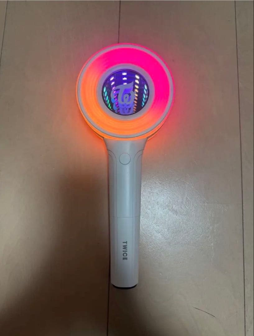 ^*^様 美品‼️ TWICE ペンライト CANDYBONG ∞＆ツウィぬいぐ