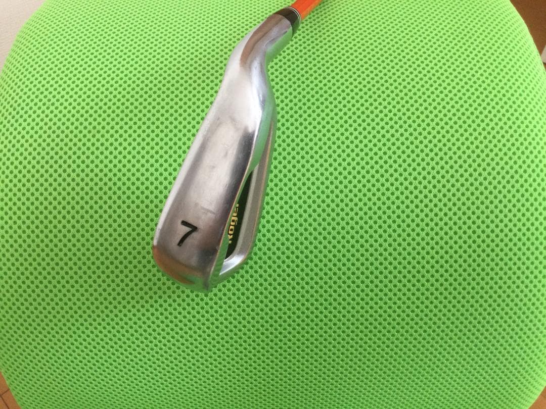 mega ドライバー　ロジャーキング７番　しなるシャフト ゴルフ練習クラブSET